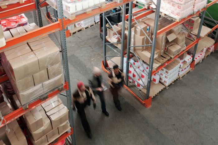 Get Organised for the Holiday Rush: Pallet Truck Shop Offers Solutions for Peak Season Logistics